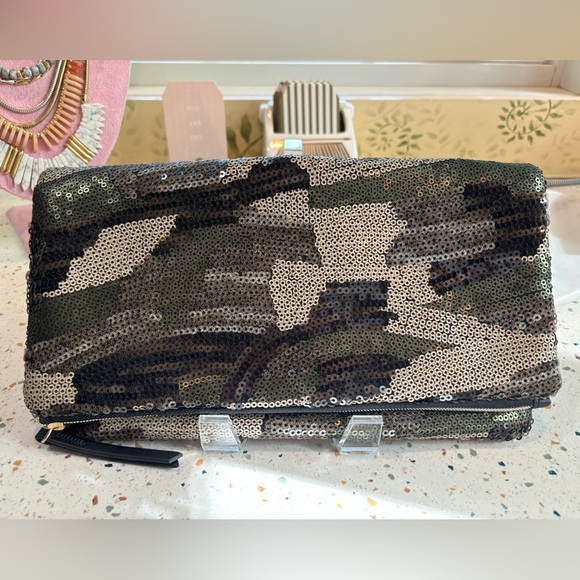 Stella‎ & Dot Sequin Camouflage Fold Over Clutch Handbag - Picture 4 of 13